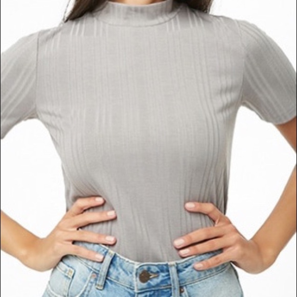 ‼️SOLD‼️Forever 21 Ribbed Knit Mock Neck Top